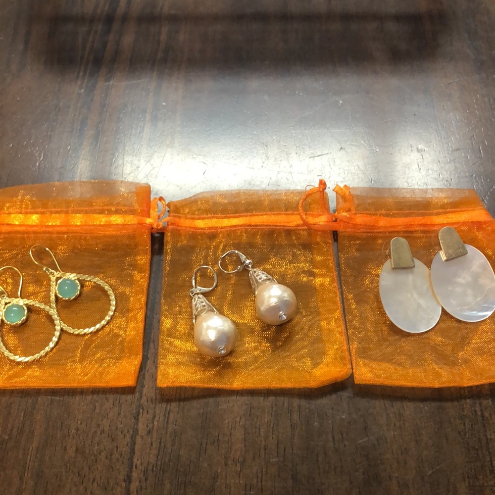 EUC 3 Pair Preowned Pierced Earrings